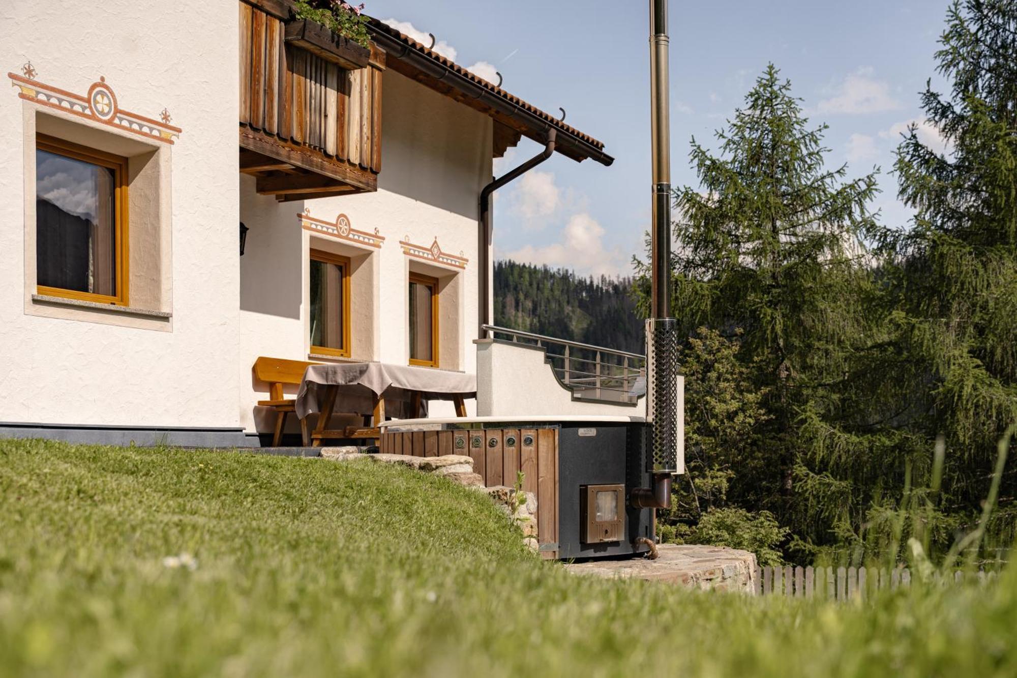 Ciasa Iachin - Dolomites Dream Retreat Apartment San Martino in Badia Exterior photo